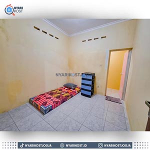 info kost putri unisa stpn jogja kamar 433 3